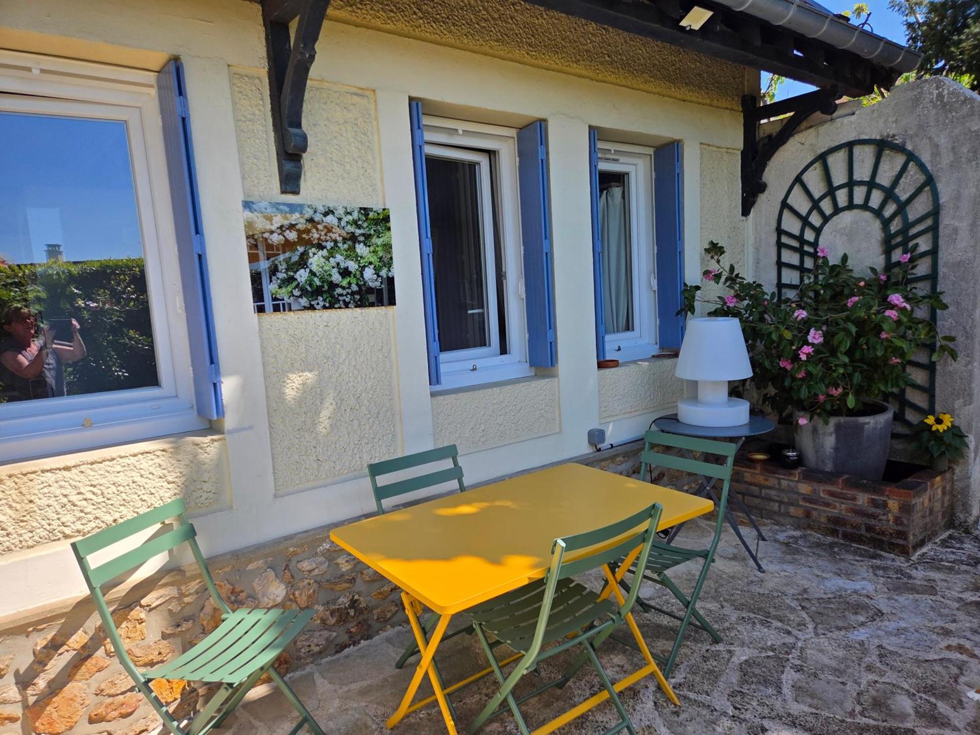 Villa Clair Logis à Giverny Extérieur photo